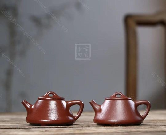 《石瓢》